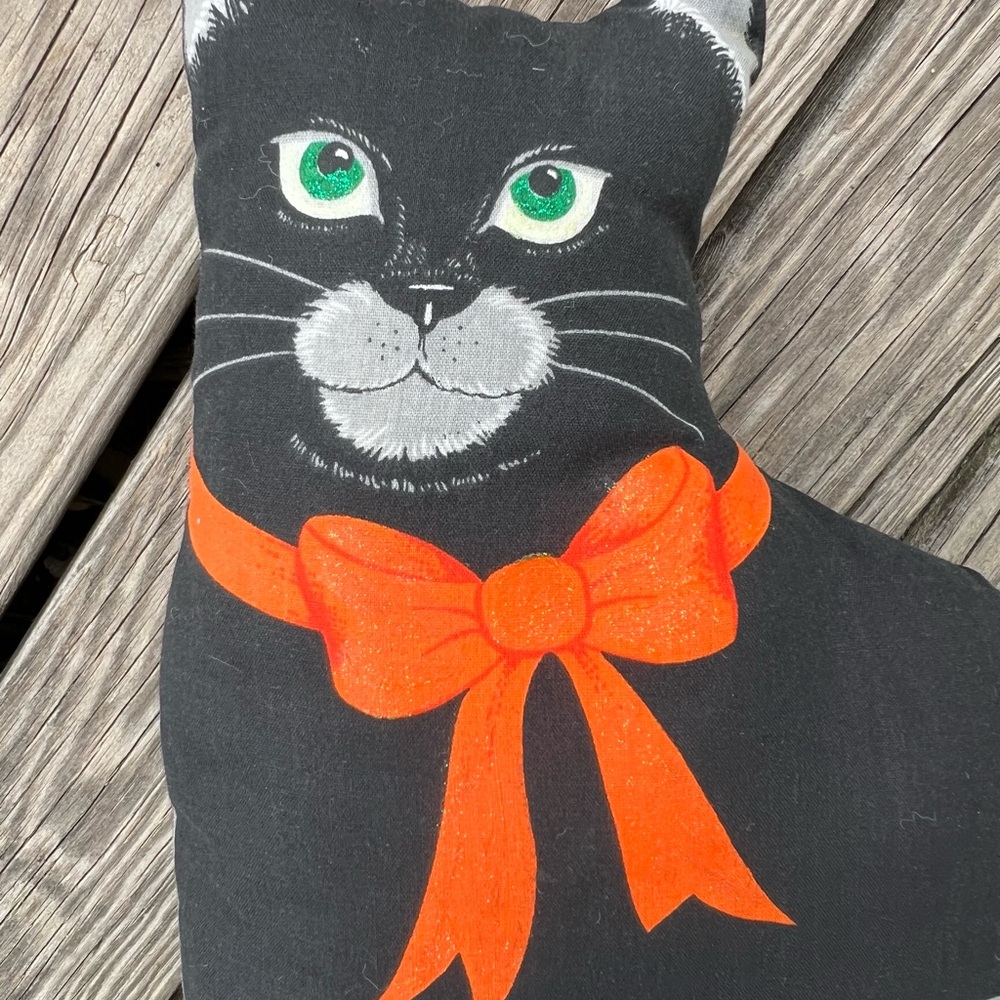 Vintage Halloween Black Cat Pillow with sparkly bow and green eyes - Picture 3 of 5